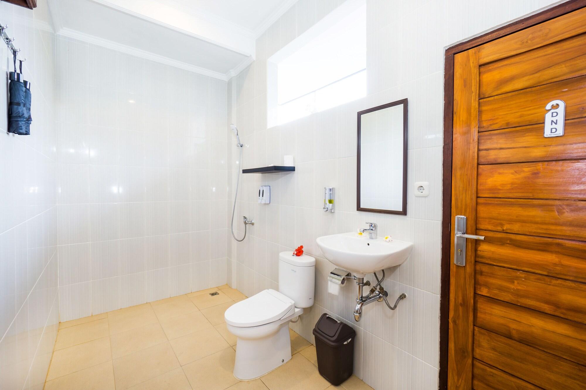 Nyuh Gading Home Stay レンボンガン島 エクステリア 写真