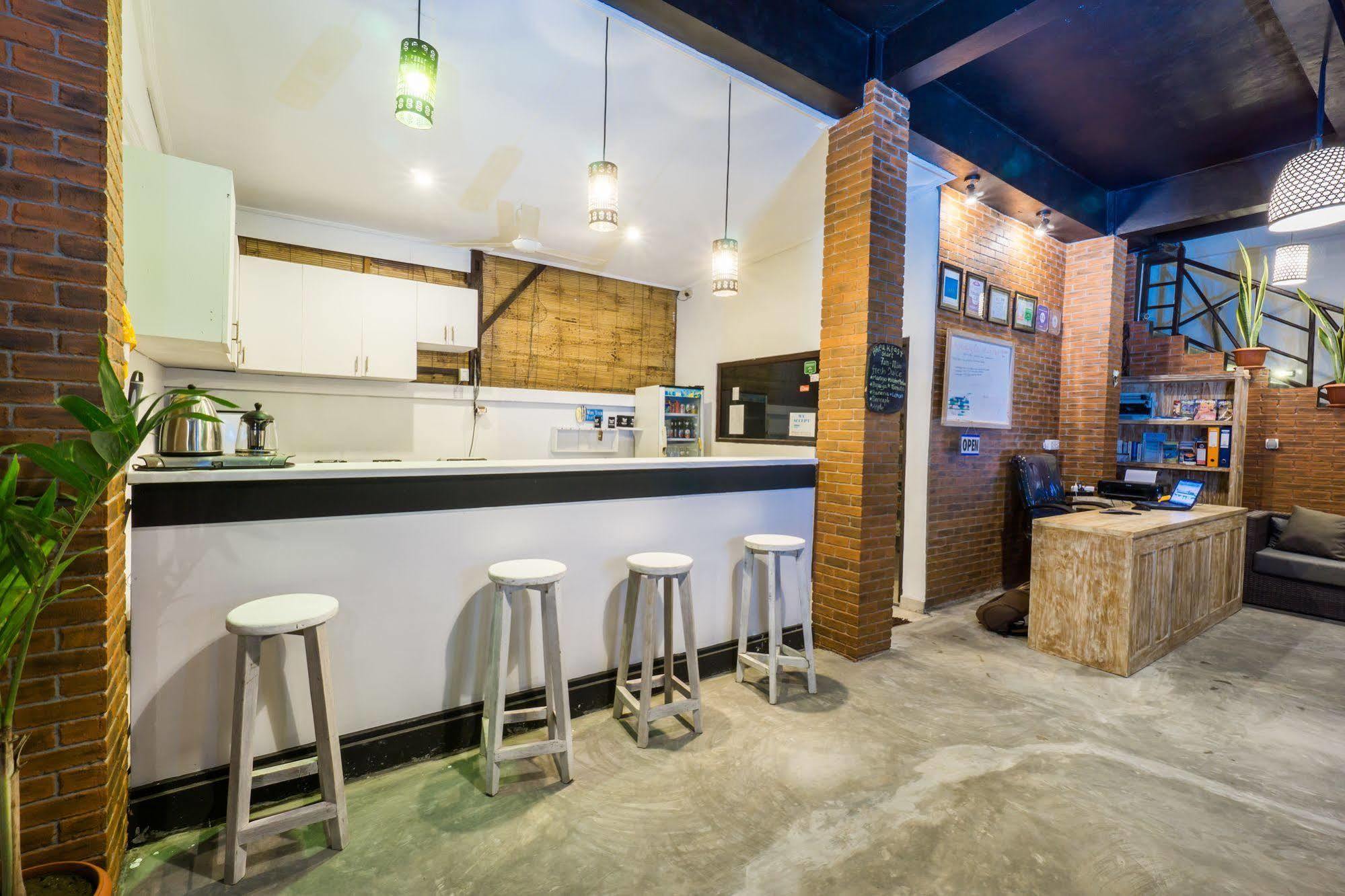 Nyuh Gading Home Stay レンボンガン島 エクステリア 写真
