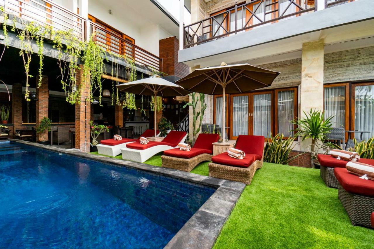 Nyuh Gading Home Stay レンボンガン島 エクステリア 写真